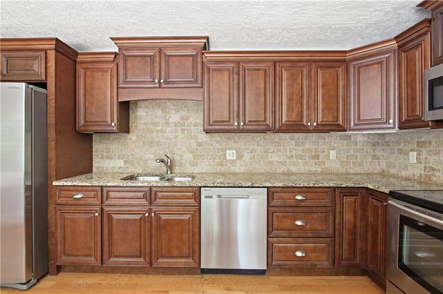 104 West Lane SE, Calhoun, GA 30701