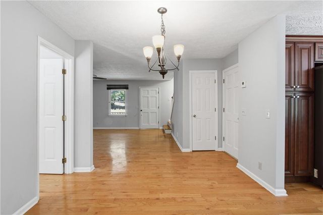 104 West Lane SE, Calhoun, GA 30701