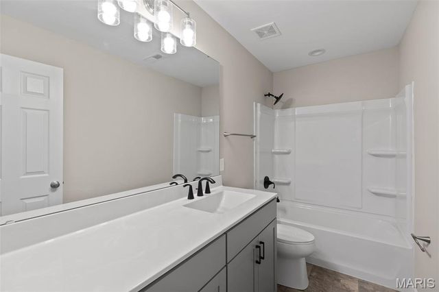 489 Spirit Drive, O'fallon, MO 63385