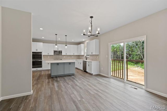 489 Spirit Drive, O'fallon, MO 63385