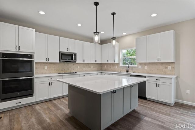 489 Spirit Drive, O'fallon, MO 63385