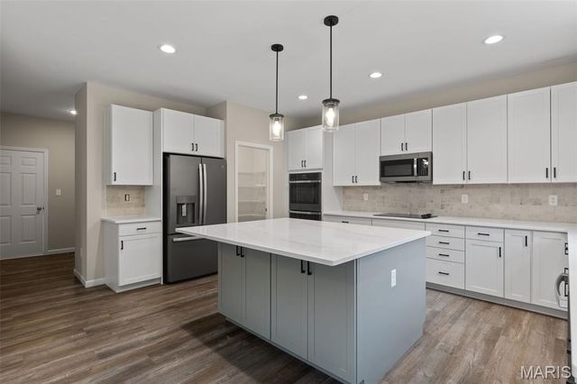 489 Spirit Drive, O'fallon, MO 63385