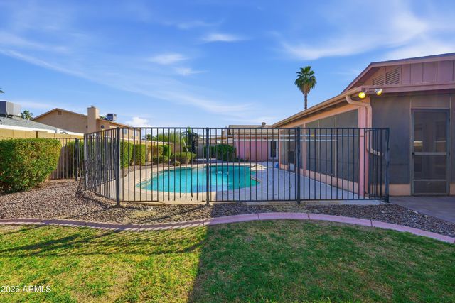 1332 W LOBO Avenue, Mesa, AZ 85202