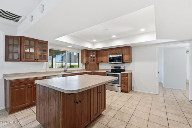 1332 W LOBO Avenue, Mesa, AZ 85202