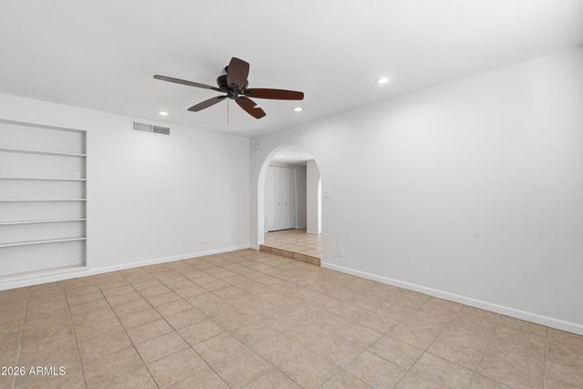 1332 W LOBO Avenue, Mesa, AZ 85202