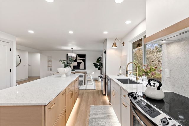 24324 138th Avenue SE, Kent, WA 98042