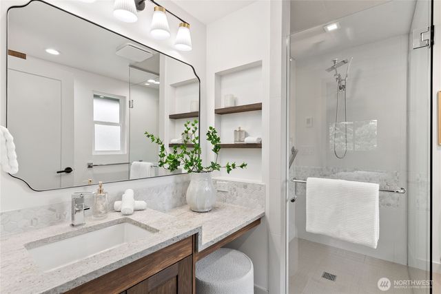 24324 138th Avenue SE, Kent, WA 98042