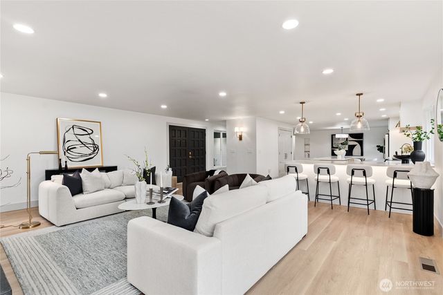 24324 138th Avenue SE, Kent, WA 98042