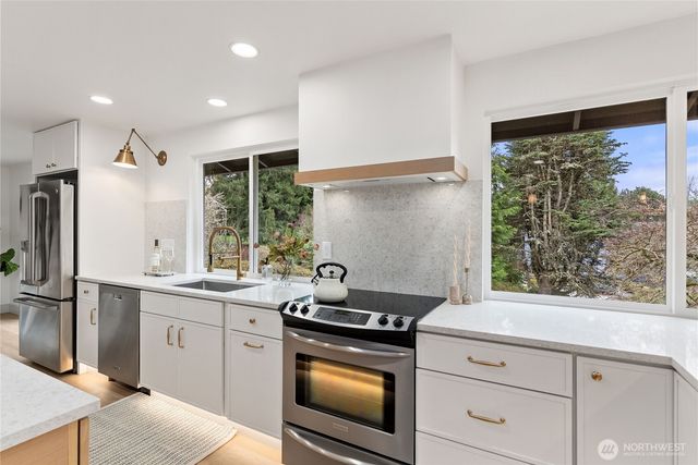 24324 138th Avenue SE, Kent, WA 98042