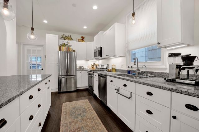 3749 W Palmer Street, Chicago, IL 60647