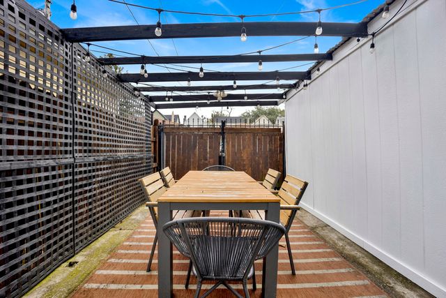 3749 W Palmer Street, Chicago, IL 60647