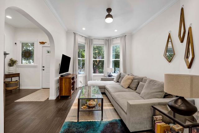 3749 W Palmer Street, Chicago, IL 60647
