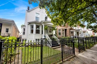 3749 W Palmer Street, Chicago, IL 60647