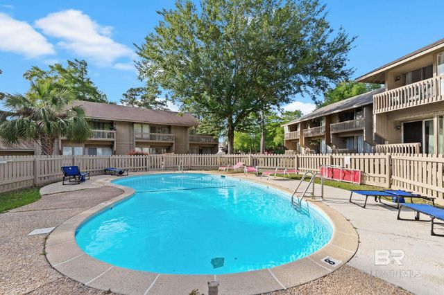 1080 N Seacliff Drive 2B-1080, Daphne, AL 36526