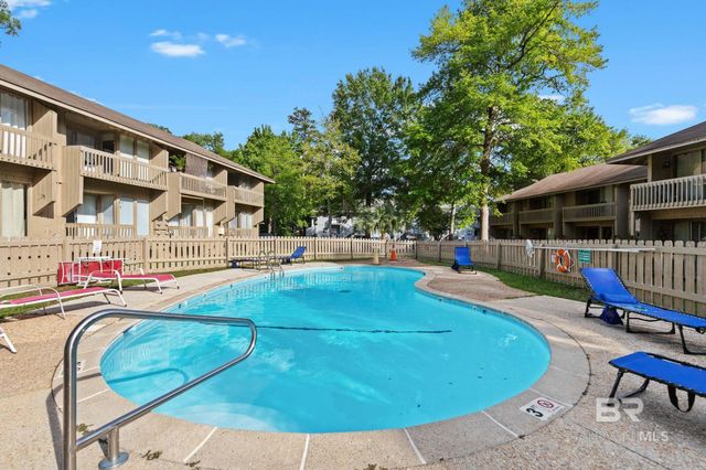 1080 N Seacliff Drive 2B-1080, Daphne, AL 36526