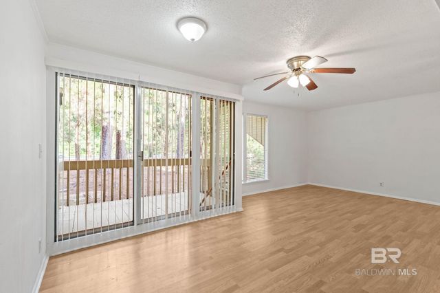 1080 N Seacliff Drive 2B-1080, Daphne, AL 36526
