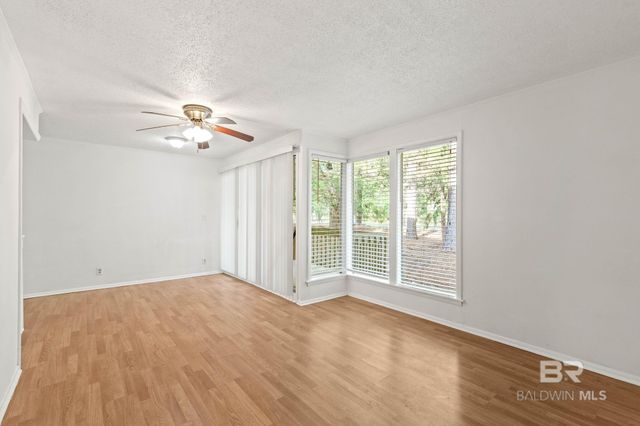 1080 N Seacliff Drive 2B-1080, Daphne, AL 36526