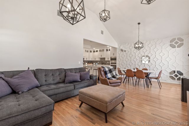 1415 N Main Street, Tulsa, OK 74106