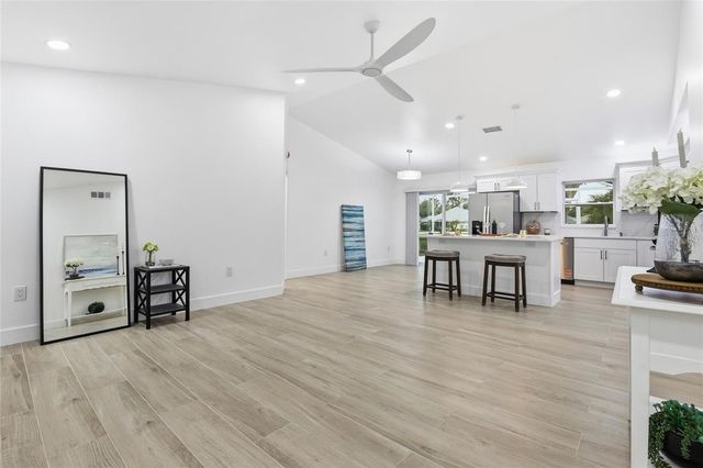 664 SUGARWOOD TRAIL, Venice, FL 34292