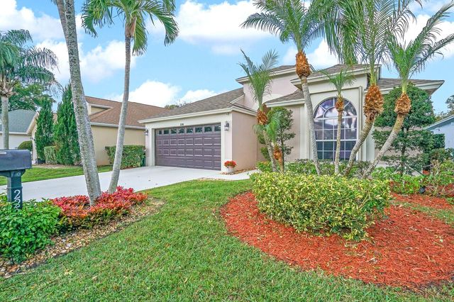2208 Soundings Court, Greenacres, FL 33413