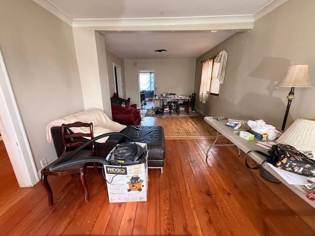 10003 S Exchange Avenue, Chicago, IL 60617