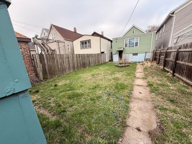 10003 S Exchange Avenue, Chicago, IL 60617