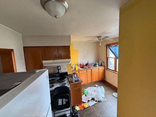 10003 S Exchange Avenue, Chicago, IL 60617