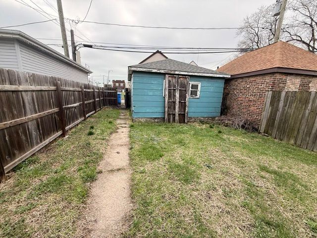 10003 S Exchange Avenue, Chicago, IL 60617