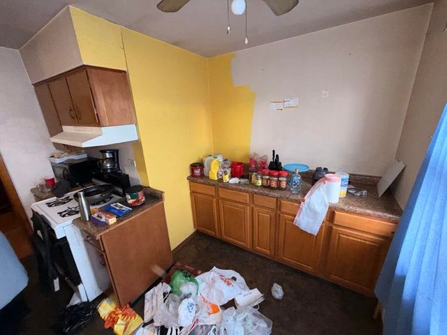 10003 S Exchange Avenue, Chicago, IL 60617