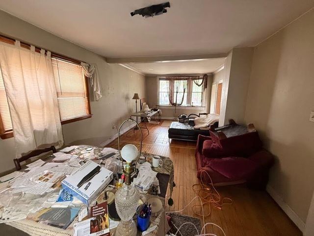 10003 S Exchange Avenue, Chicago, IL 60617