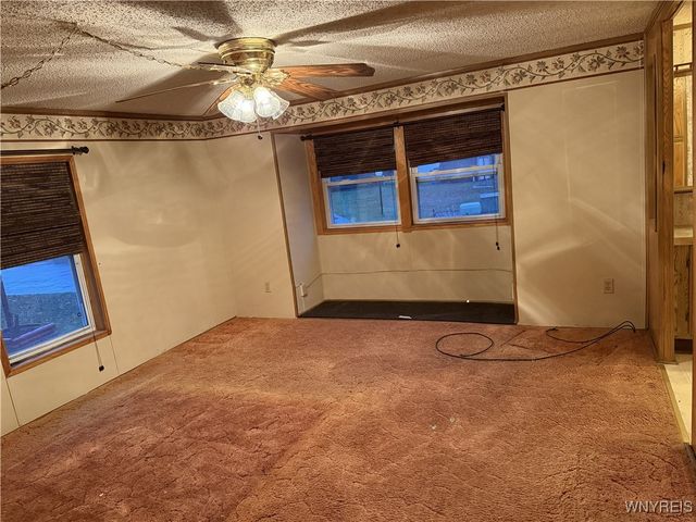 57 Lorraine Place, West Seneca, NY 14224