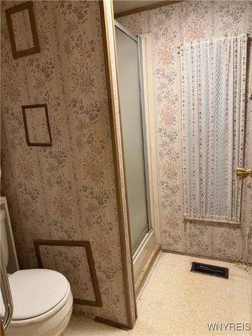 57 Lorraine Place, West Seneca, NY 14224