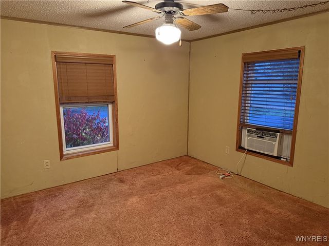 57 Lorraine Place, West Seneca, NY 14224