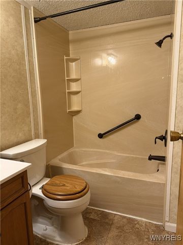 57 Lorraine Place, West Seneca, NY 14224