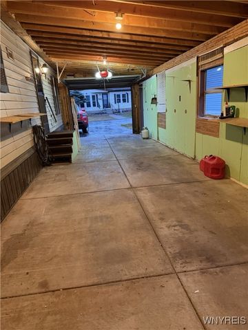 57 Lorraine Place, West Seneca, NY 14224