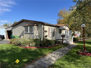 57 Lorraine Place, West Seneca, NY 14224