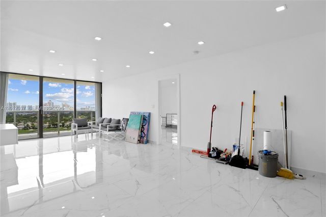 3675 N Country Club Dr 2008, Aventura, FL 33180