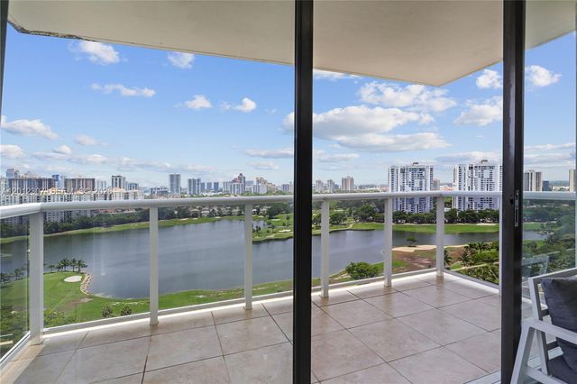 3675 N Country Club Dr 2008, Aventura, FL 33180