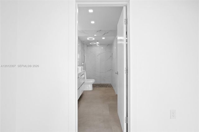 3675 N Country Club Dr 2008, Aventura, FL 33180