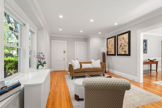 20 Lawndale Street 20, Belmont, MA 02478