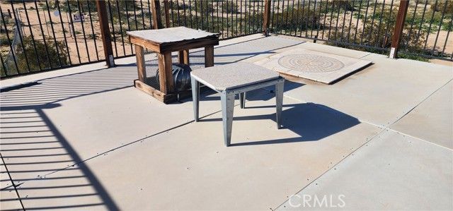 6042 Milne Road, Landers, CA 92285