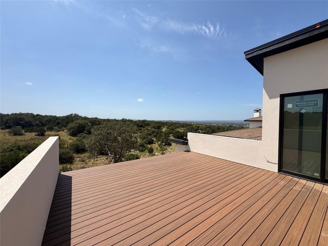 100 Nattie Woods, Horseshoe Bay, TX 78657
