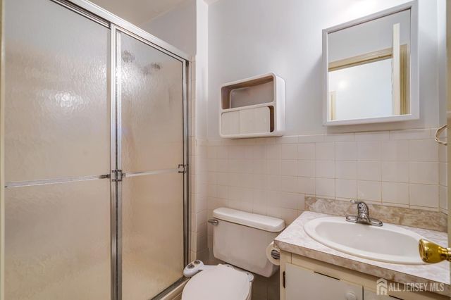 1401 North Oaks Boulevard, North Brunswick, NJ 08902