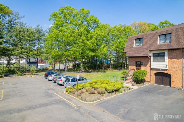 1401 North Oaks Boulevard, North Brunswick, NJ 08902