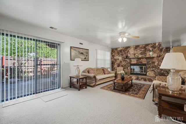 1401 North Oaks Boulevard, North Brunswick, NJ 08902