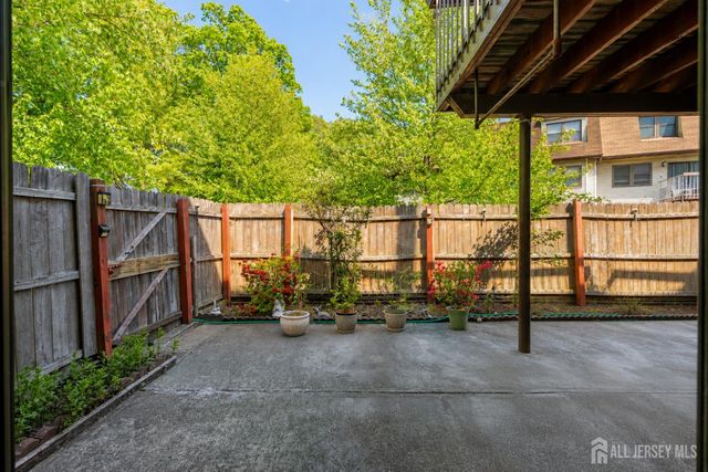 1401 North Oaks Boulevard, North Brunswick, NJ 08902