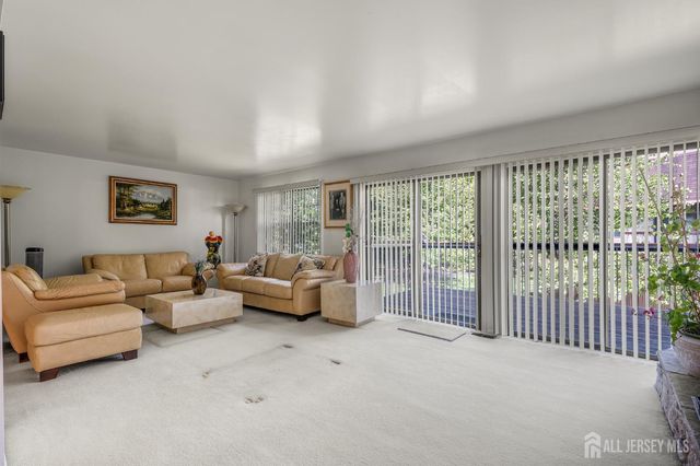 1401 North Oaks Boulevard, North Brunswick, NJ 08902