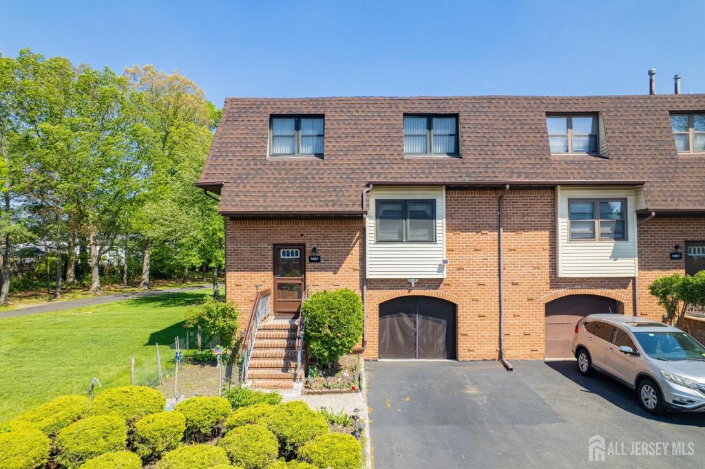 1401 North Oaks Boulevard, North Brunswick, NJ 08902