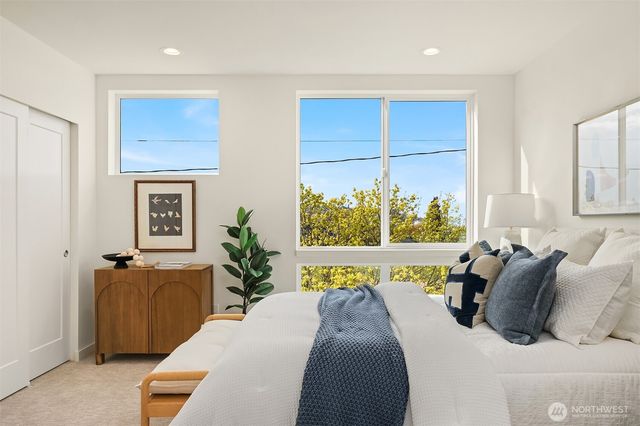 952 NW 54th Street, Seattle, WA 98107