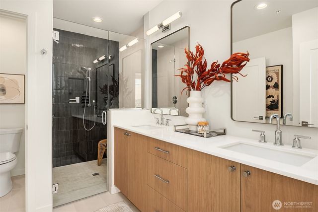952 NW 54th Street, Seattle, WA 98107
